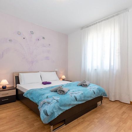Holiday Home Viola Лабин Екстериор снимка