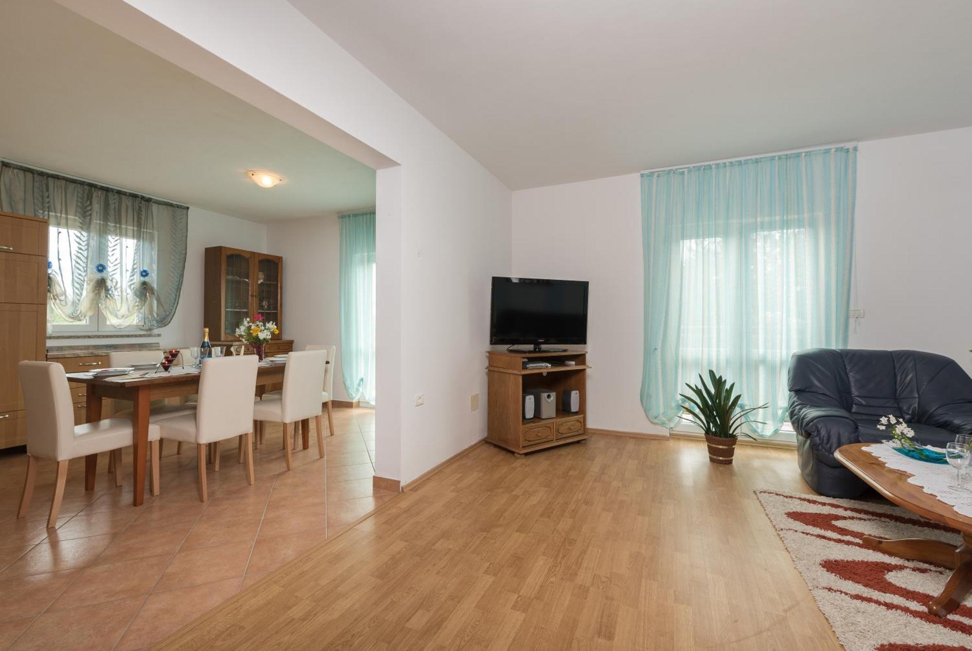 Holiday Home Viola Лабин Екстериор снимка